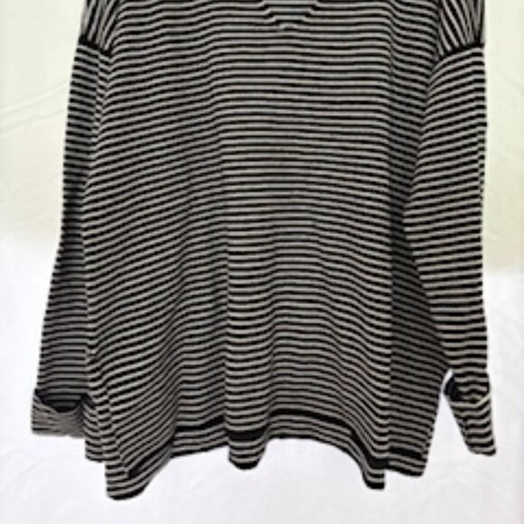 Eileen Fisher V-Neck Black and White Sweater - Picture 5 of 5